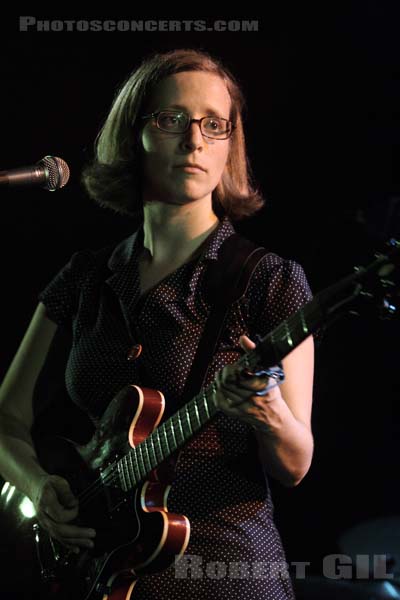 LAURA VEIRS - 2007-04-24 - PARIS - La Maroquinerie - 